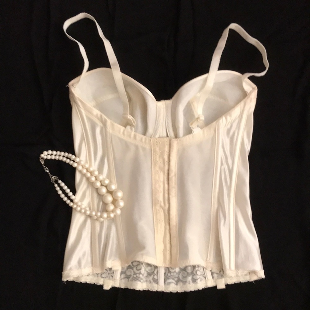 Lace bustier - Picture 3 of 3